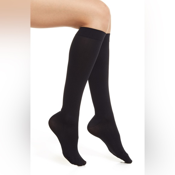 NWT Nordstrom Brand Women’s Black Knee High Trouser Compression Socks - Picture 2 of 3
